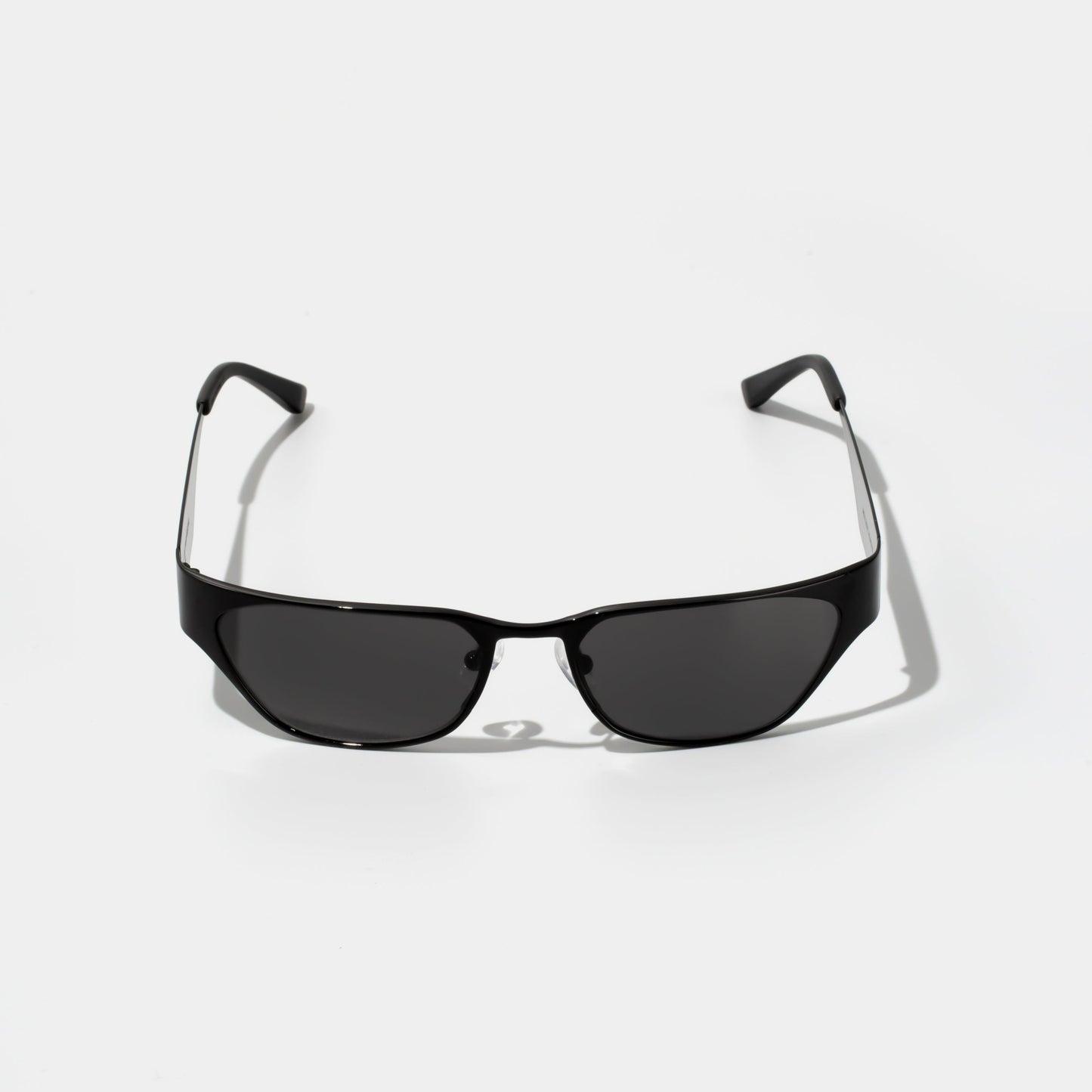 A BETTER FEELING ECHINO Black Oval Sunglasses