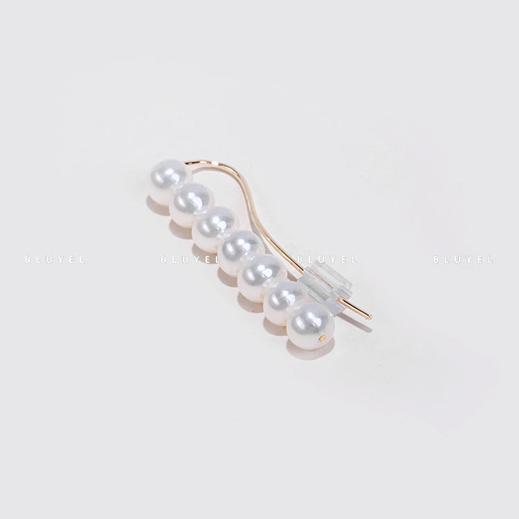 Saskia Diez 7 Pearl BARBELLE Single Row Earring (One Piece)